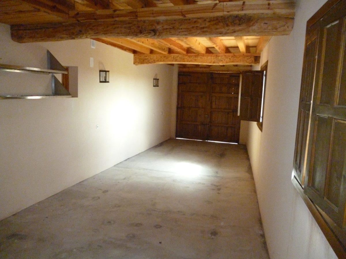 Interior de piedra y madera